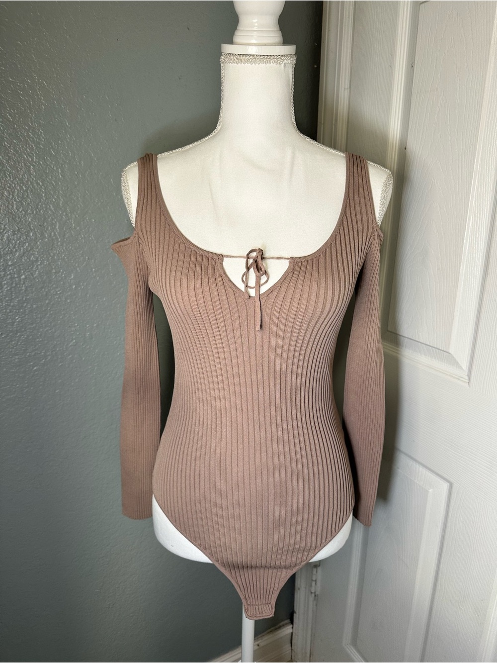 La Hearts Ribbed Cold-Shoulder Bodysuit in Taupe